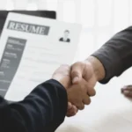 Cómo hacer seguimiento después de una entrevista de trabajo