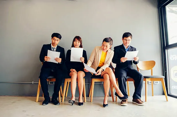 Paso 4: Buscar e Inscribirse en Ofertas de Empleo