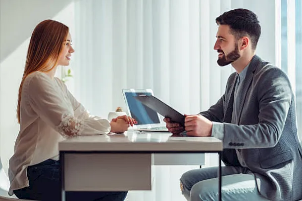 Cómo elaborar tu CV y tu carta de presentación