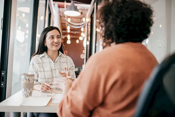 Navegar por los permisos de trabajo y los visados