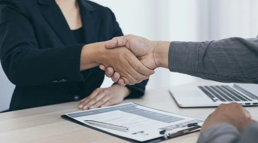 Guía para postularse a trabajos en el sector de la construcción
