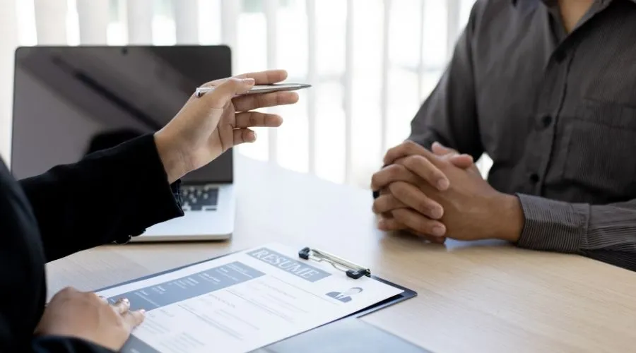Instrucciones para subir tu currículum a CareerBuilder España