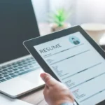 Pasos para postularse a empleos en el sector del turismo